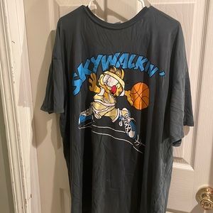 Garfield Graphic Tee